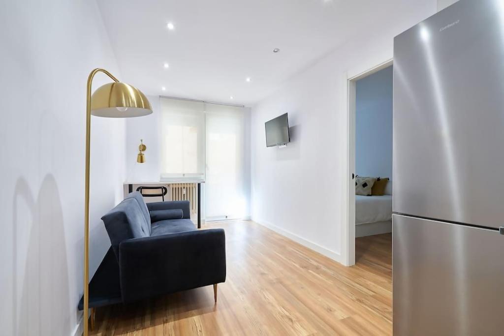 One-Bedroom Apartment with Balcony