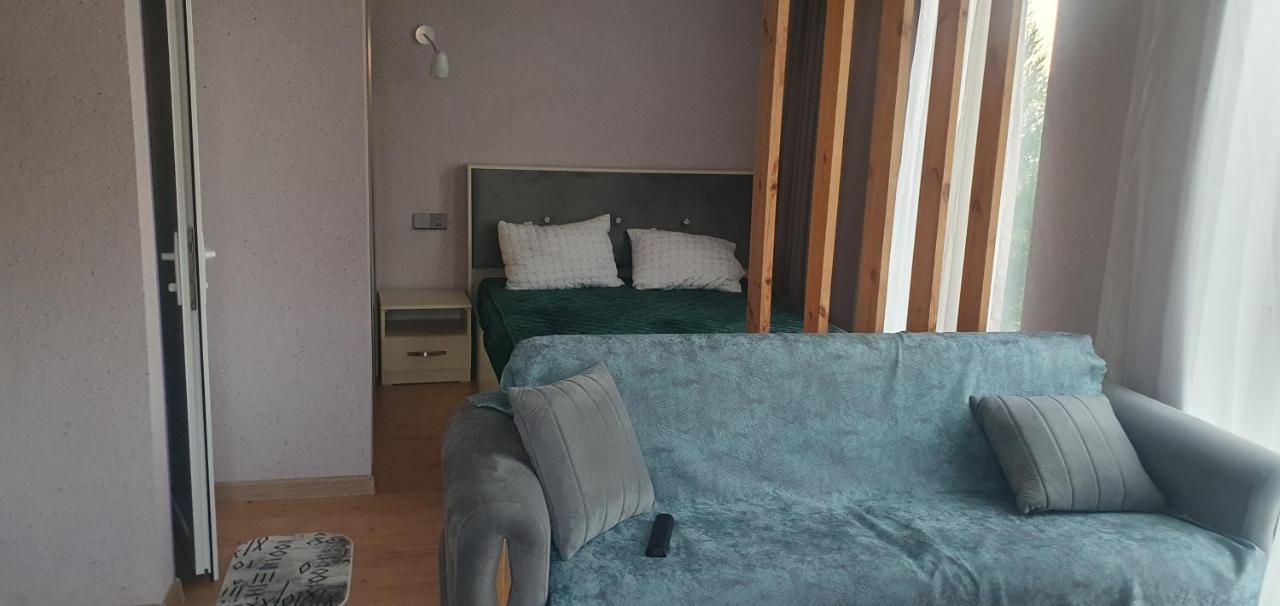 Apartamento de 1 dormitorio con vistas a la piscina