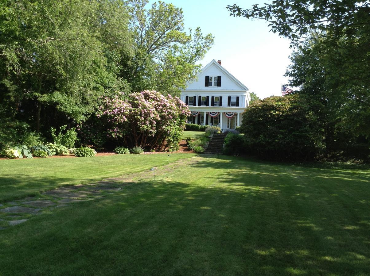 B&B Yarmouth - Liberty Hill Inn - Bed and Breakfast Yarmouth