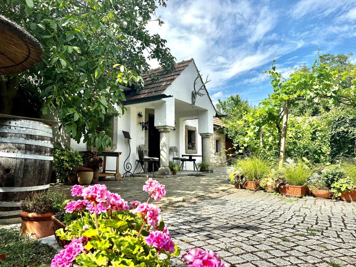 Romantikchalet - Ferienwohnung Breitenbrunn am Neusiedler See