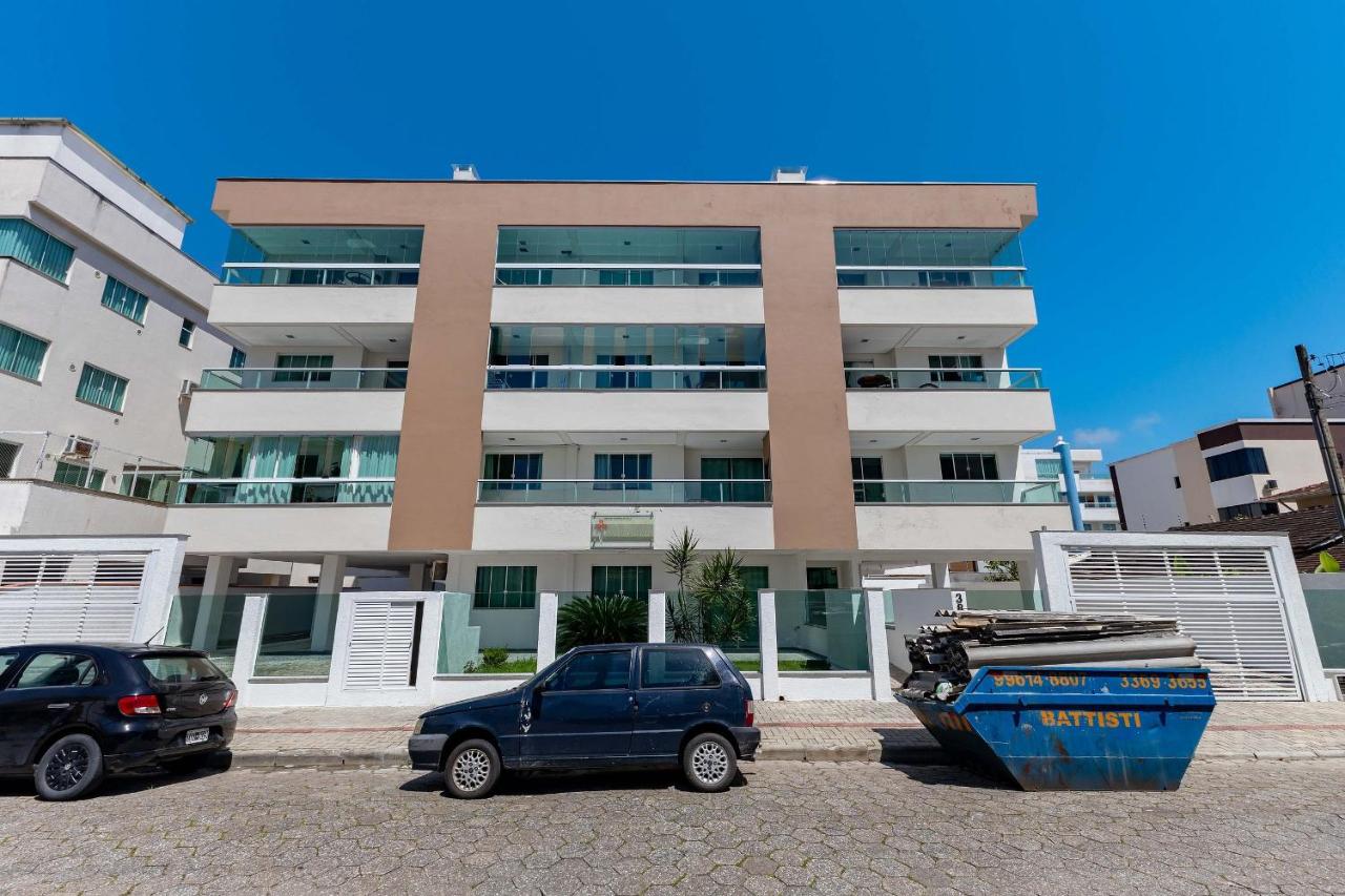 Belissimo Apartamento Familiar na Praia de Bombas - 2 dorms 6 pessoas - B&B
