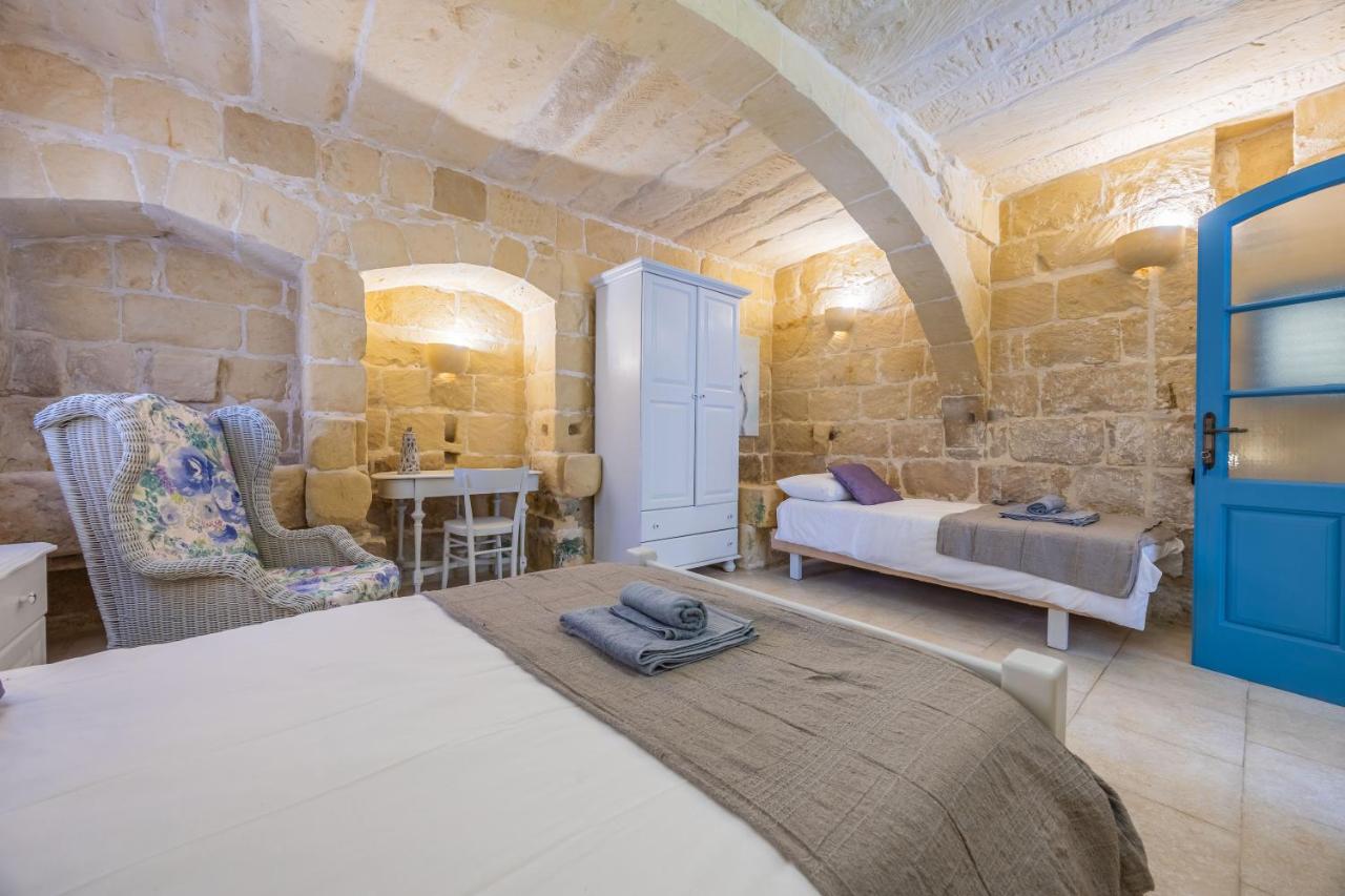 Camera Familiare con Bagno Privato
