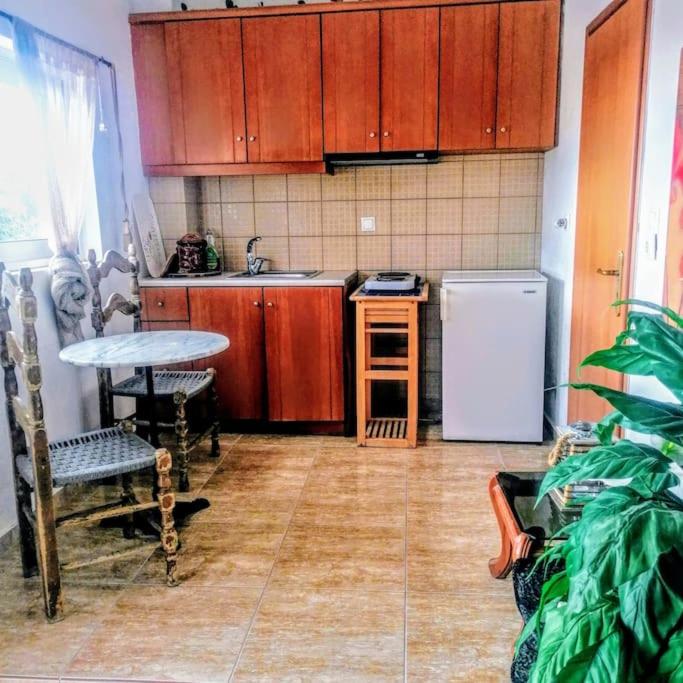 35sm Studio in Rachais Kiparissia sea View - B&B