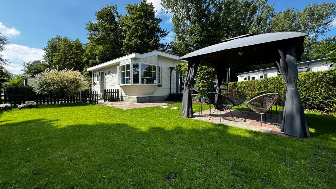 PURE - Cottage in Zeeland - Nature - lake - Ferienwohnung Hoek