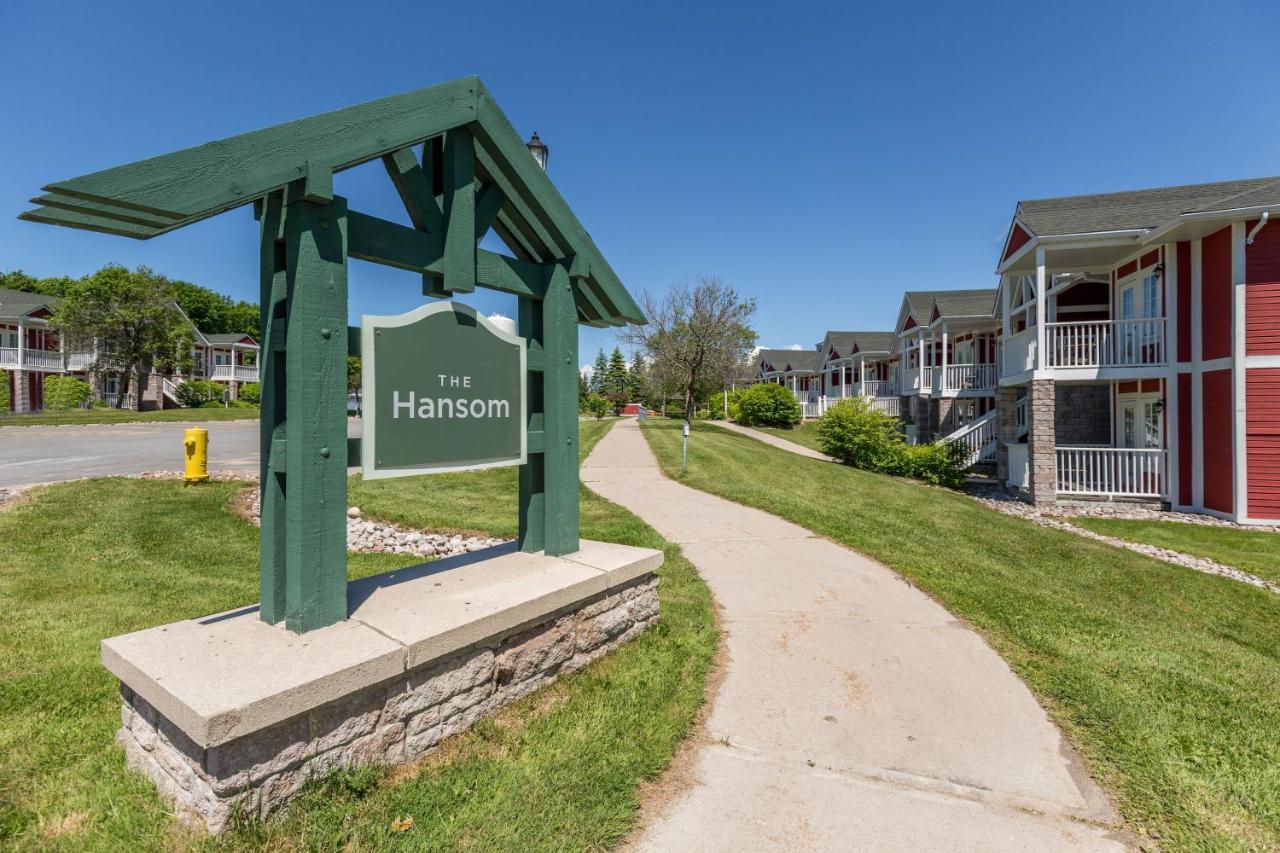 Country Club Charm - 4-Bed Radiant Resort Condo - B&B