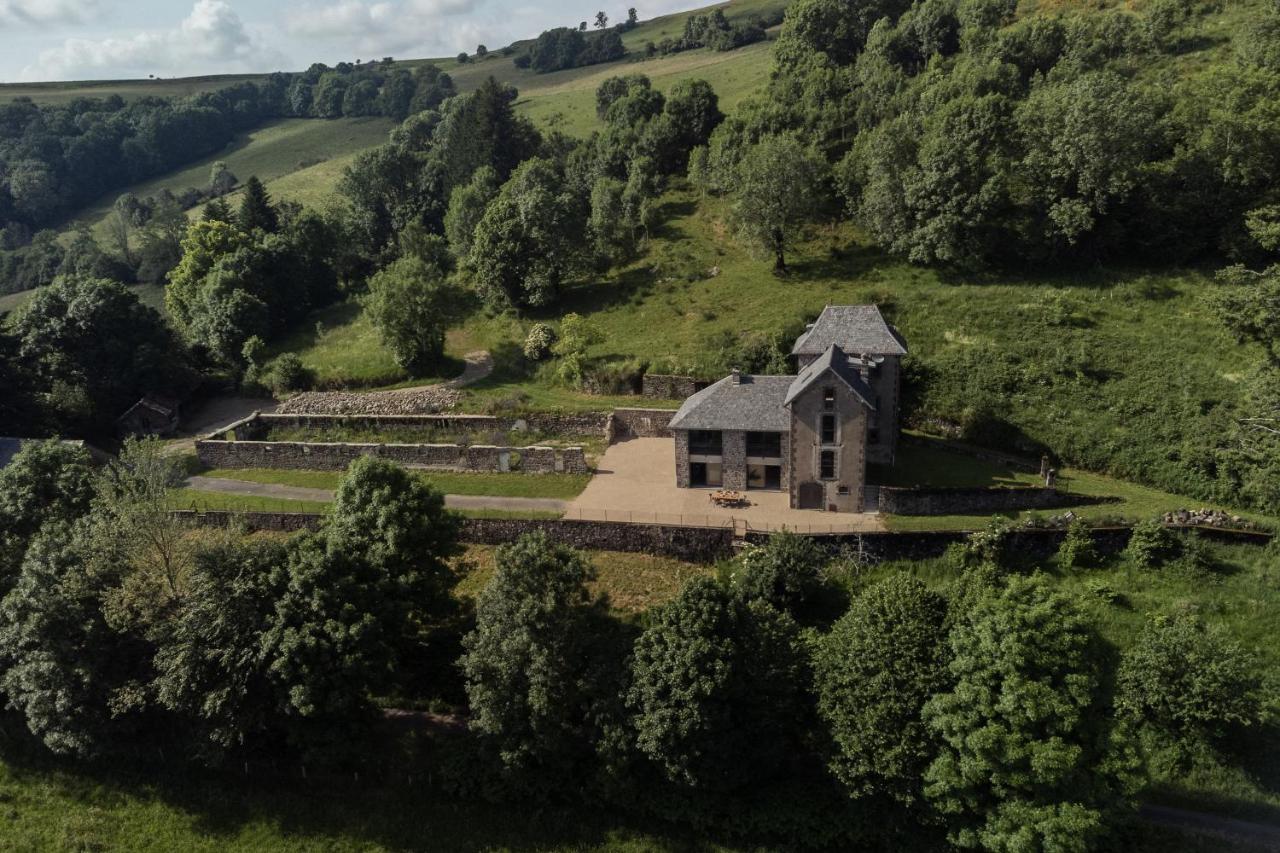 Domaine d'Auriol, Élégance et Vue d'Exception - Bed and Breakfast