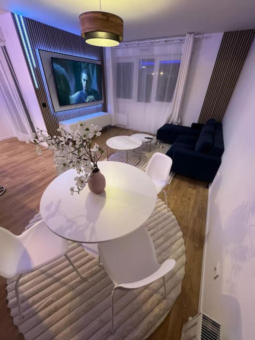 T4 de 87m2 à 5min de Paris - Ferienwohnung