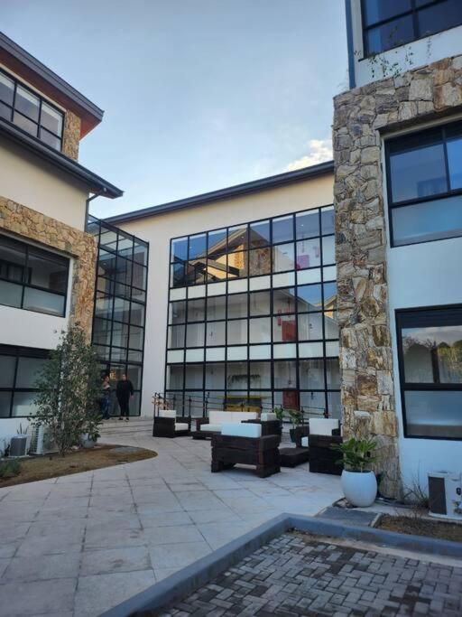 Apartamento com jacuzzi privativa no Wanderlust Hotel - Bed and Breakfast
