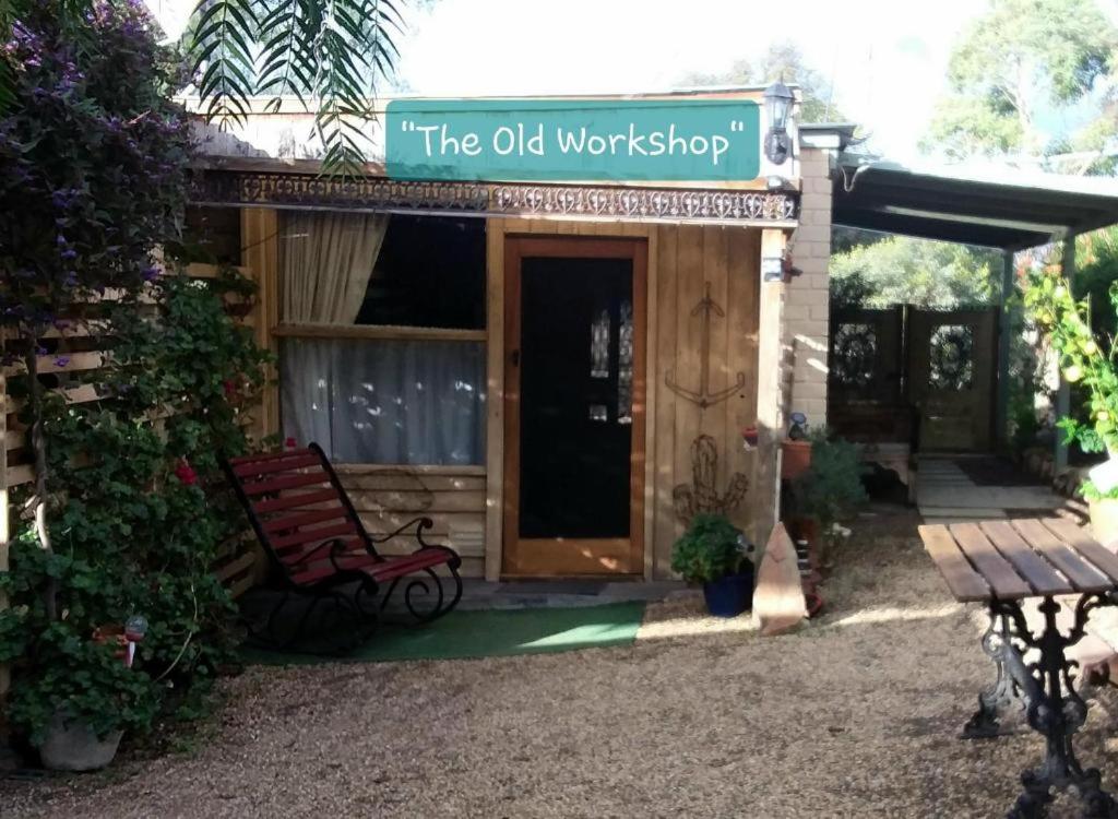 A La Folly too The Old Workshop - B&B