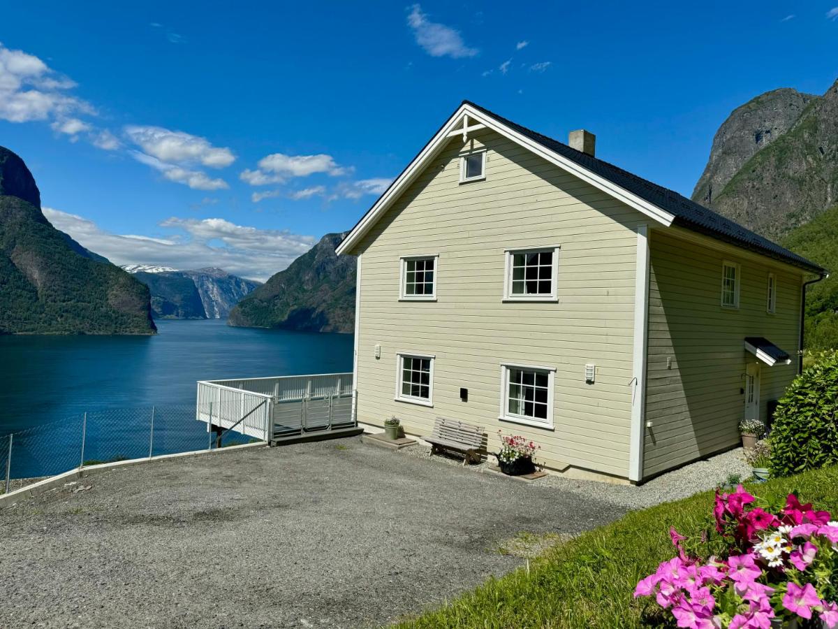 Aurlandsfjord Panorama - B&B Aurland