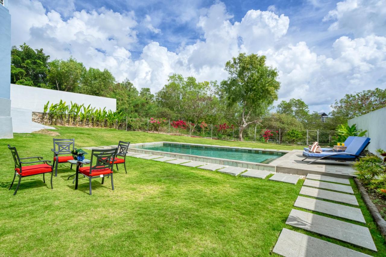 NEWLY BUILT Grand 4bd Villa in Uluwatu with OceanView - B&B