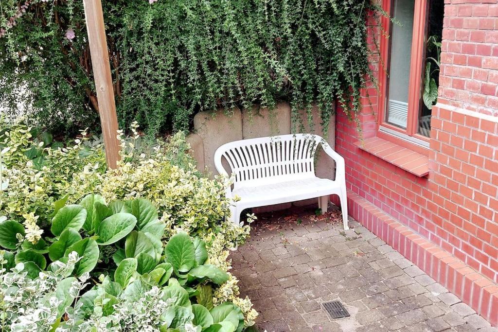 zentrale Ferienwohnung - direkt am See und Schloß - B&B