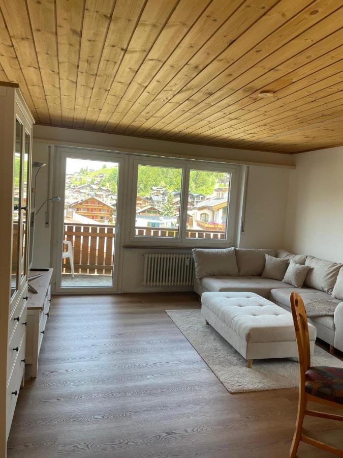 Sonniges Apartment im Zentrum mit Bergblick - Chambres d’hôtes