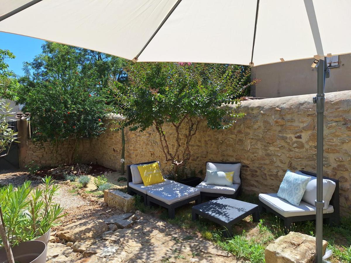 Maison de charme village entre Vignes et Lavandes - B&B