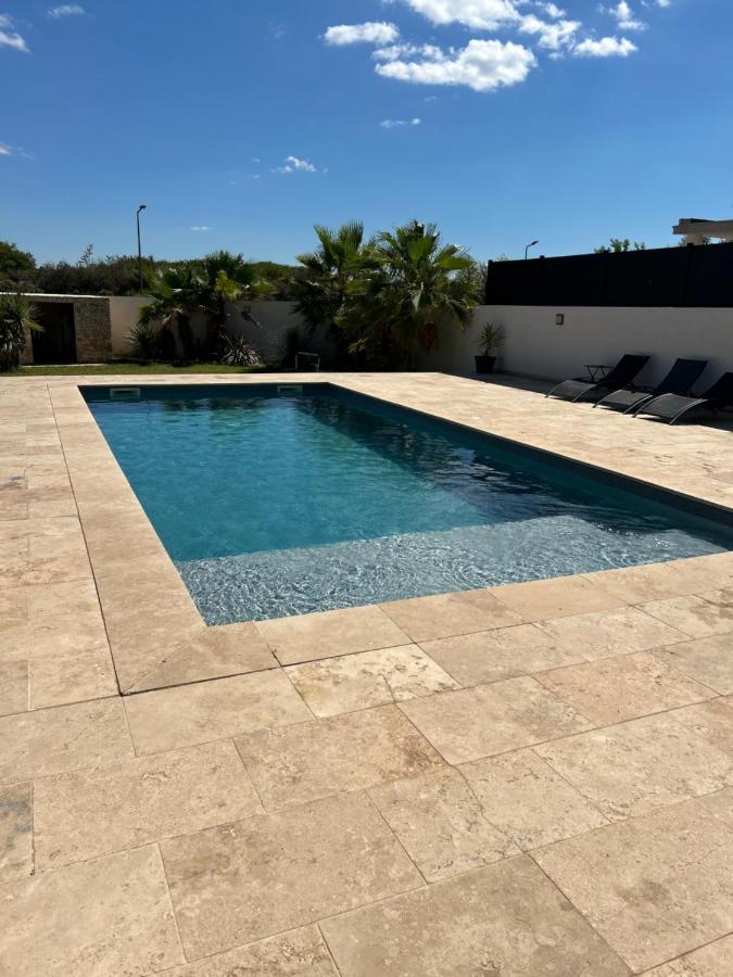 Magnifique villa avec piscine dans sud de la France - B&B Saint-Gervasy