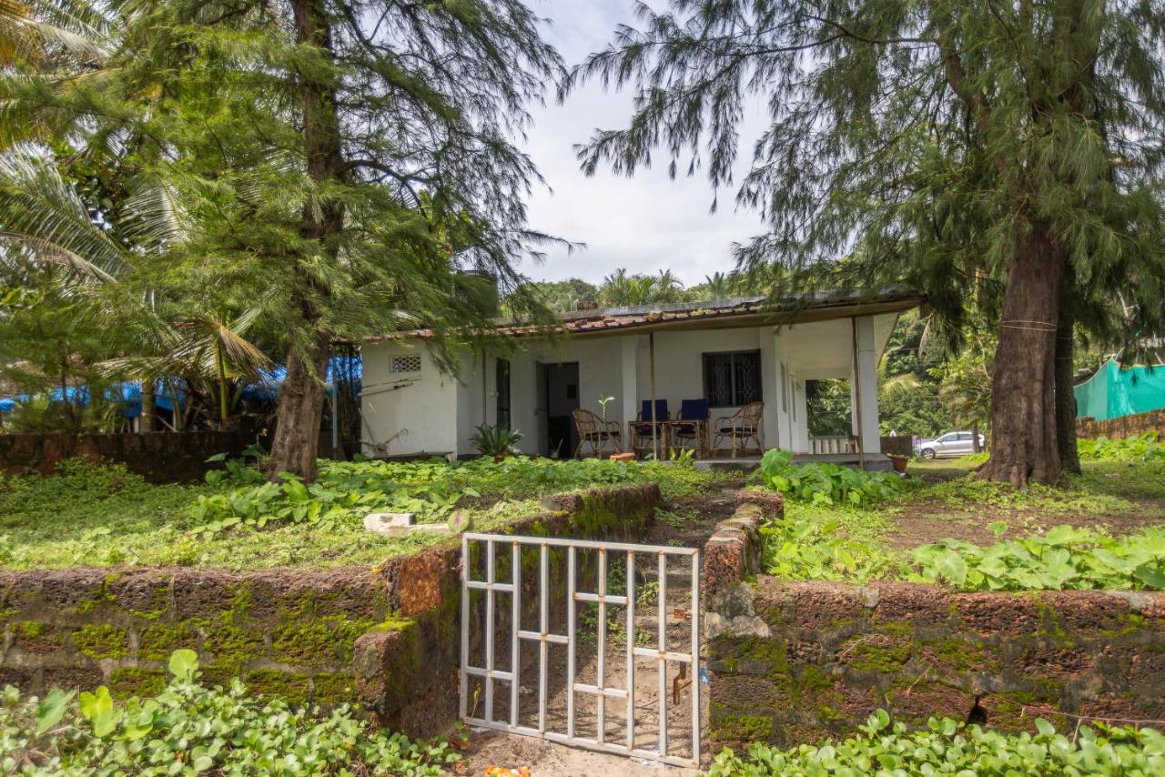 Seaview White beach Villa on Talpona - B&B Magdāl