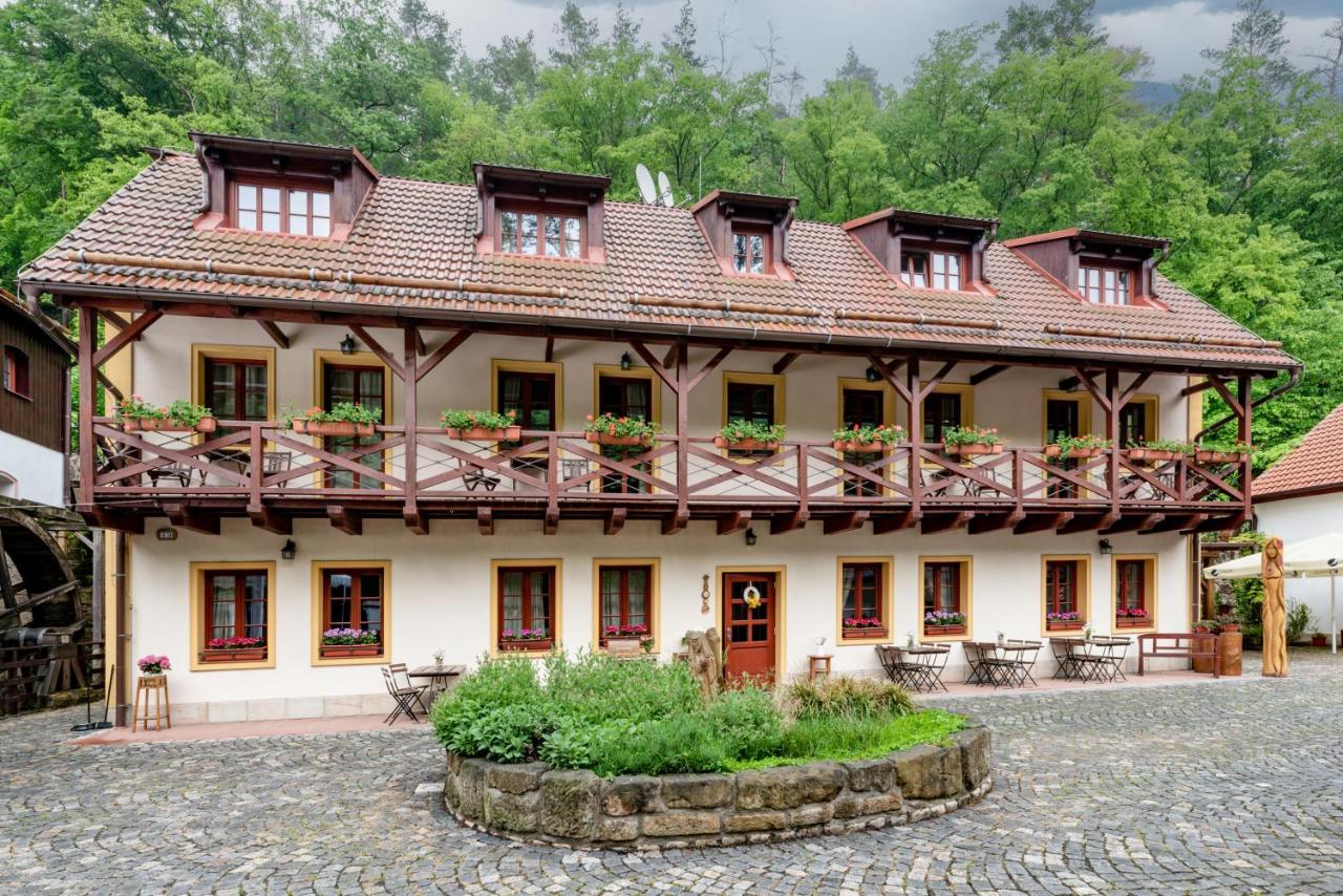 Černodolský mlýn - B&B