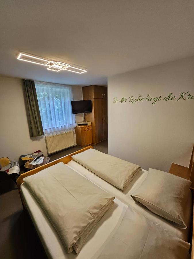 Budget Basement Double Room with Window