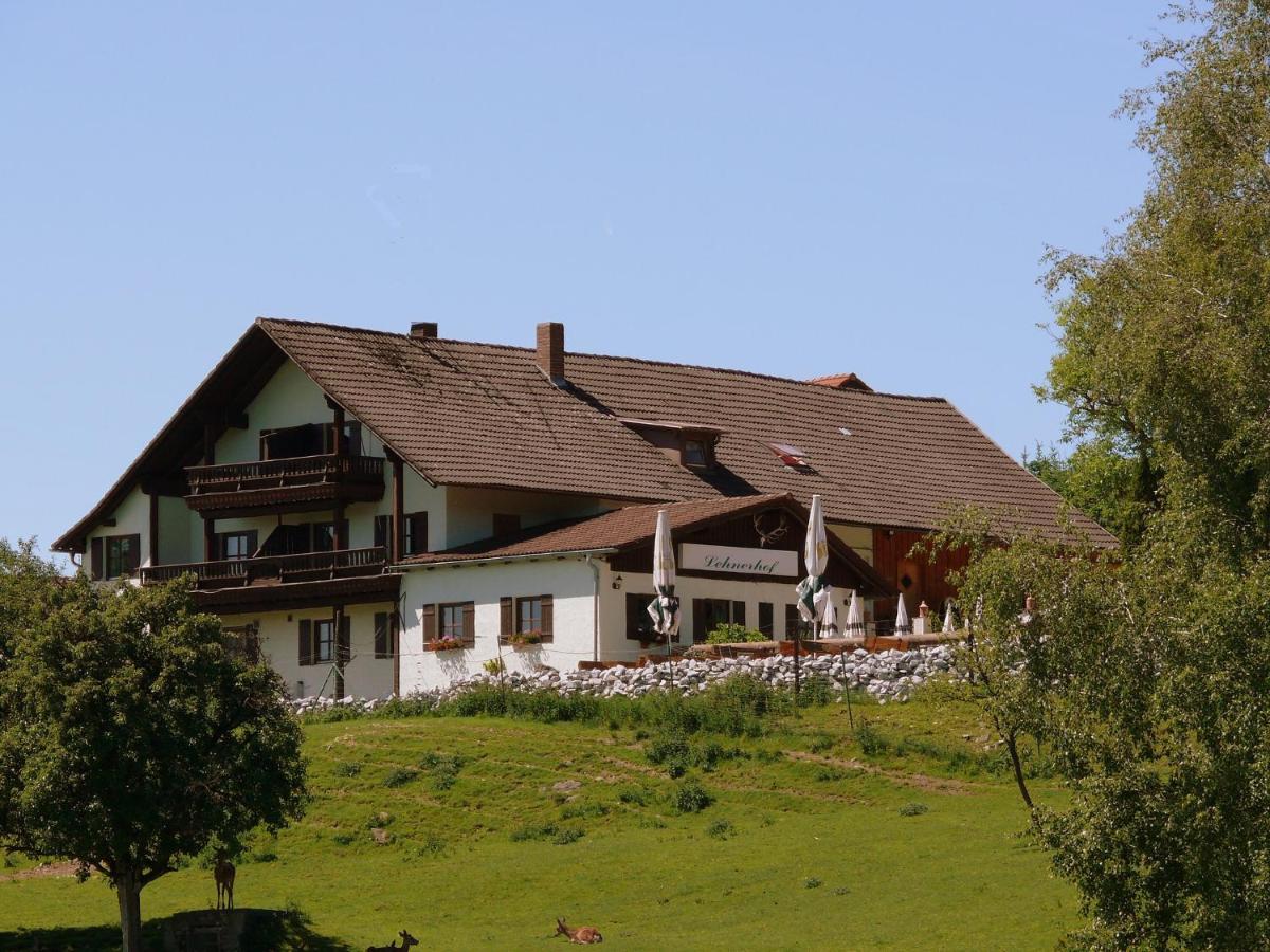 Landhaus Lehnerhof - Bed and Breakfast Schaufling