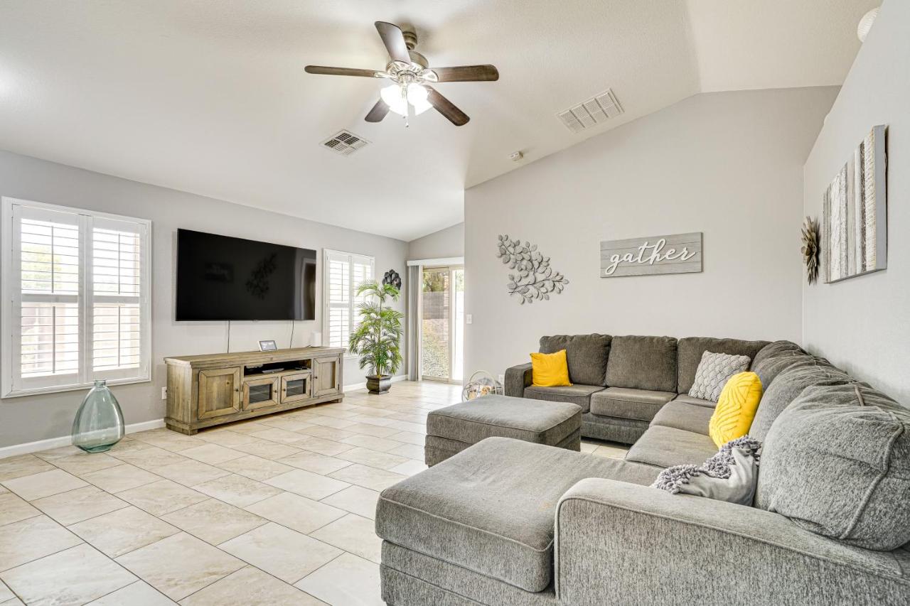 Tucson Home with Patio, Grill and Mountain Views! - B&B