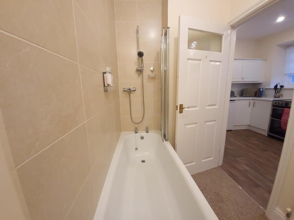 Cosy 1-bedroom cottage next to Combe Lodge Venue - B&B Blagdon
