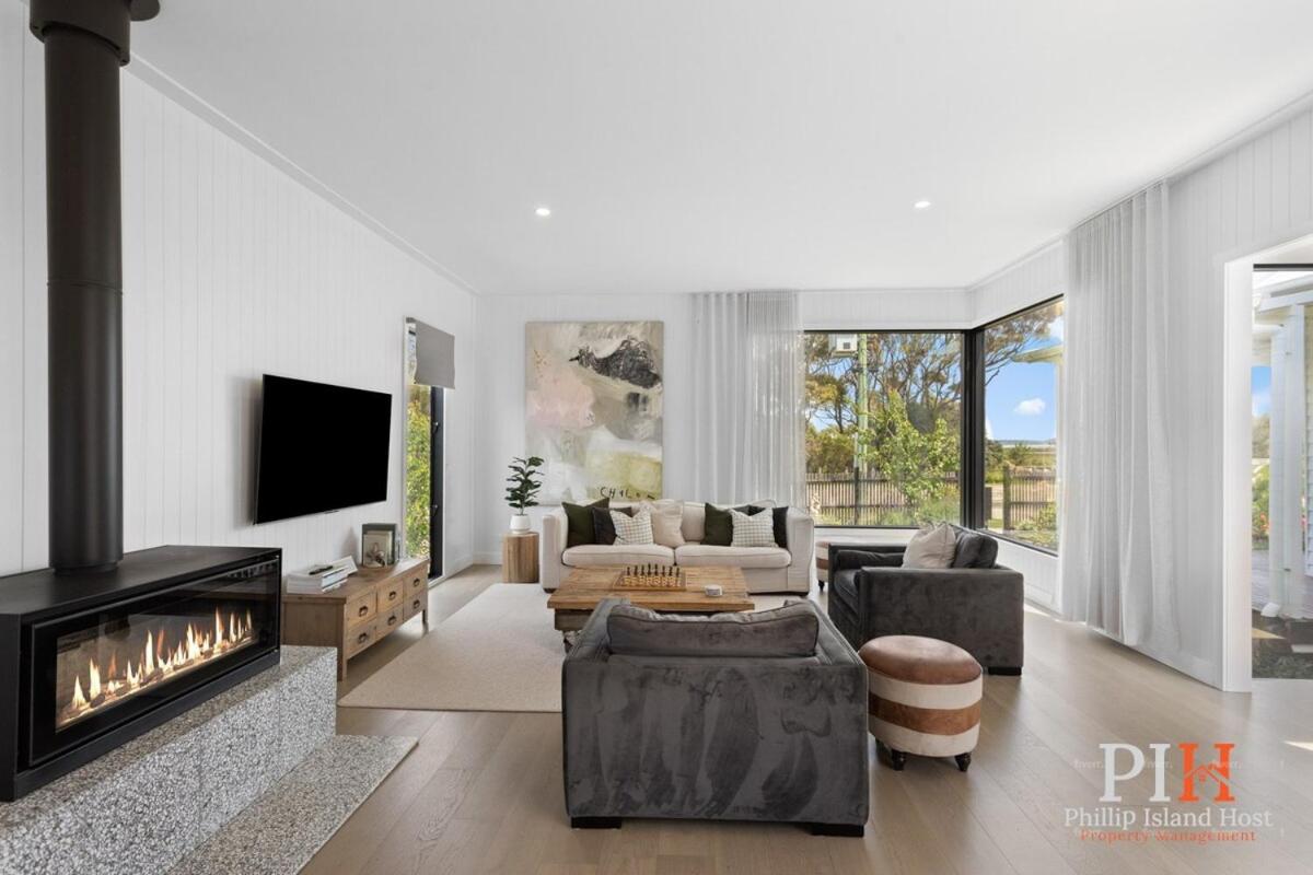 Charming 4 BR Cottage Retreat - B&B Newhaven