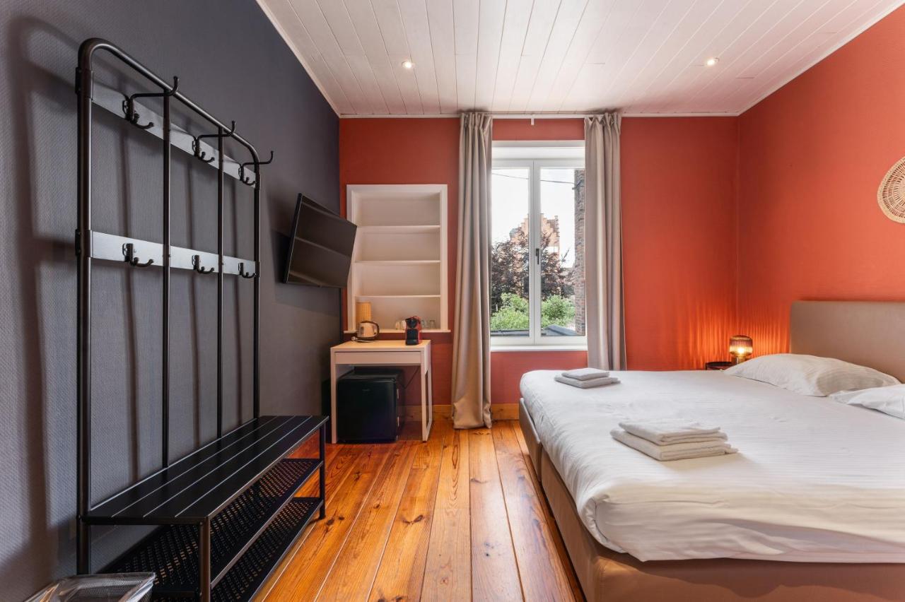 Double Room with Private External Bathroom