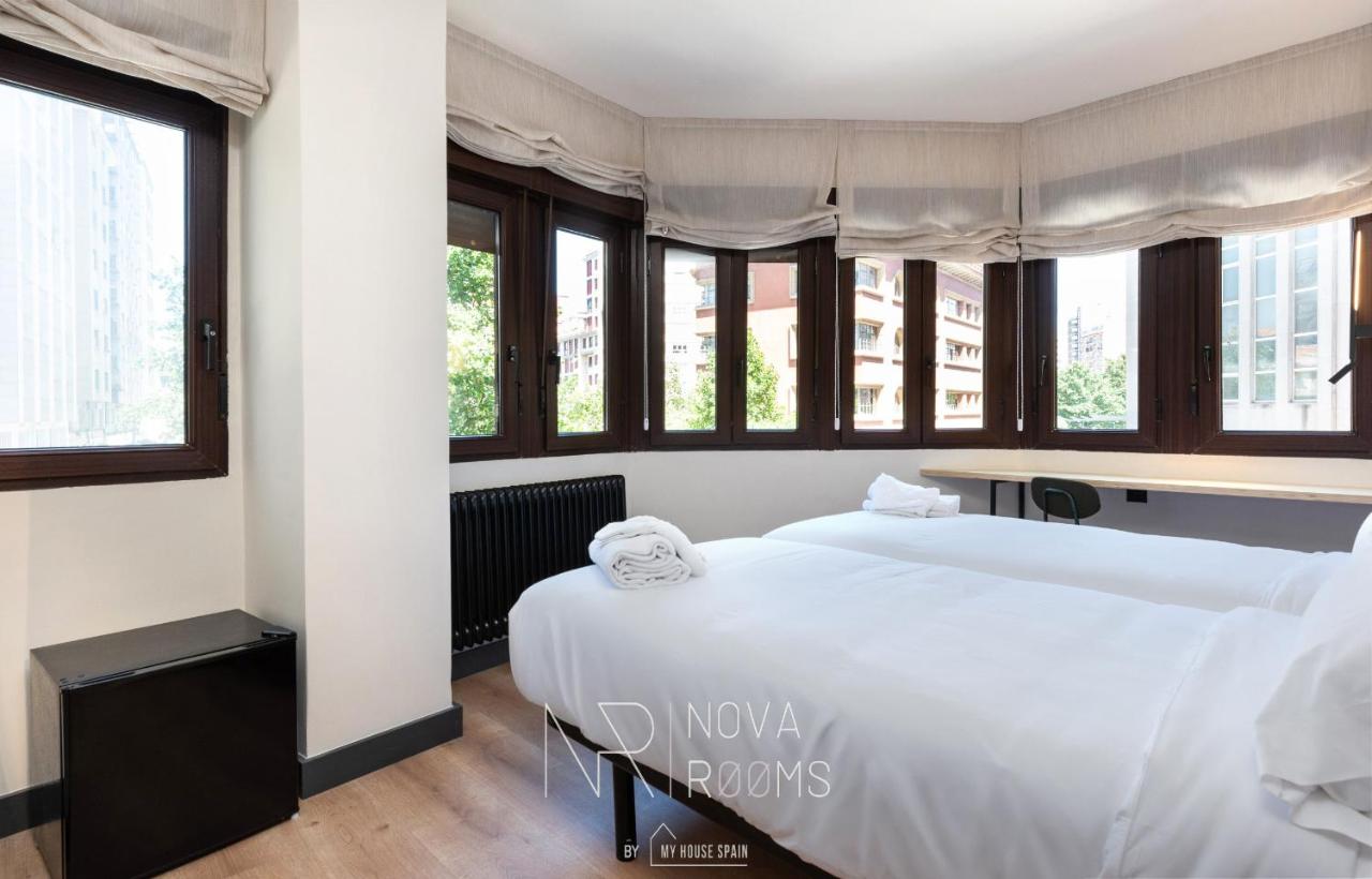 Twin Room with Private Bathroom
