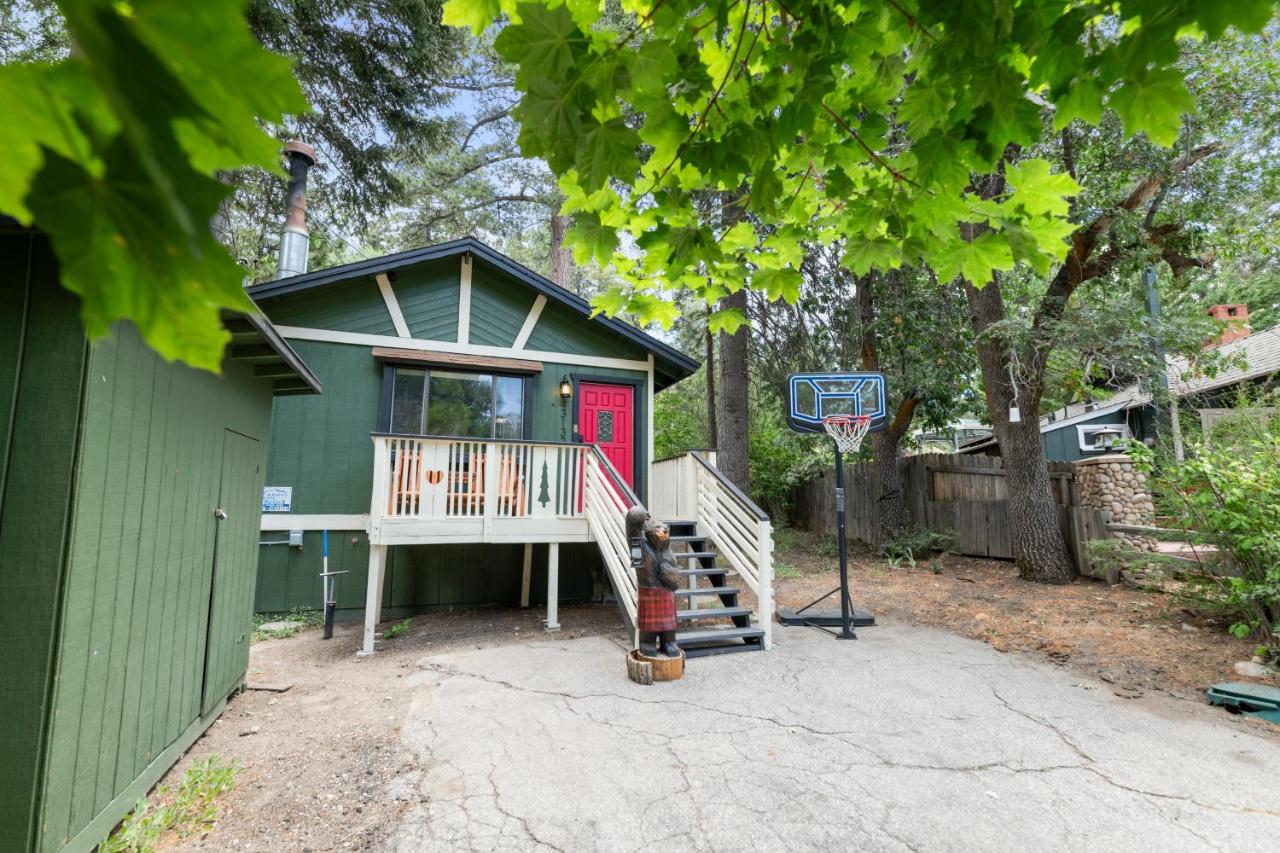 Bear Cave - Cute and cozy with a hot tub! - B&B Big Bear Lake