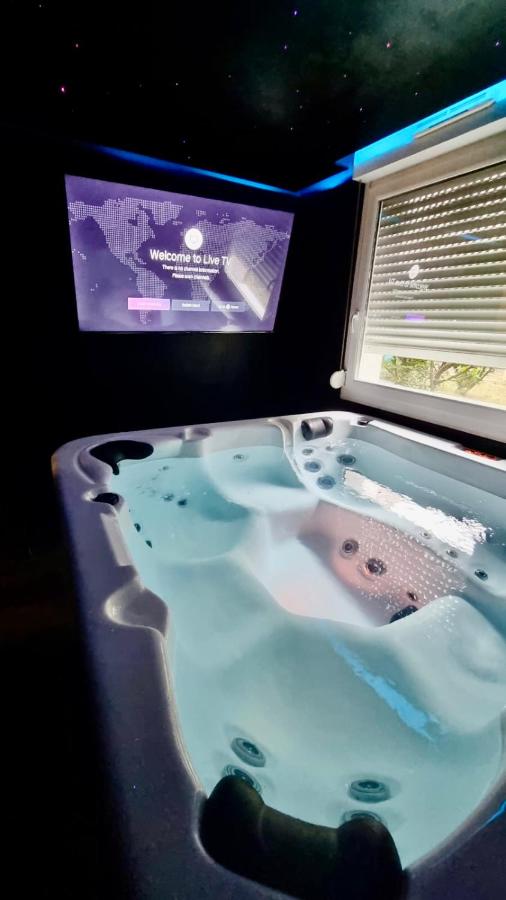 Cosy family spa Strasbourg center - B&B