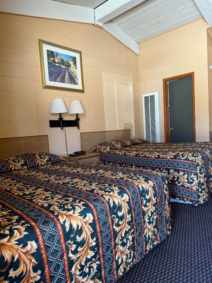 Fireside Inn - Bed and Breakfast King City