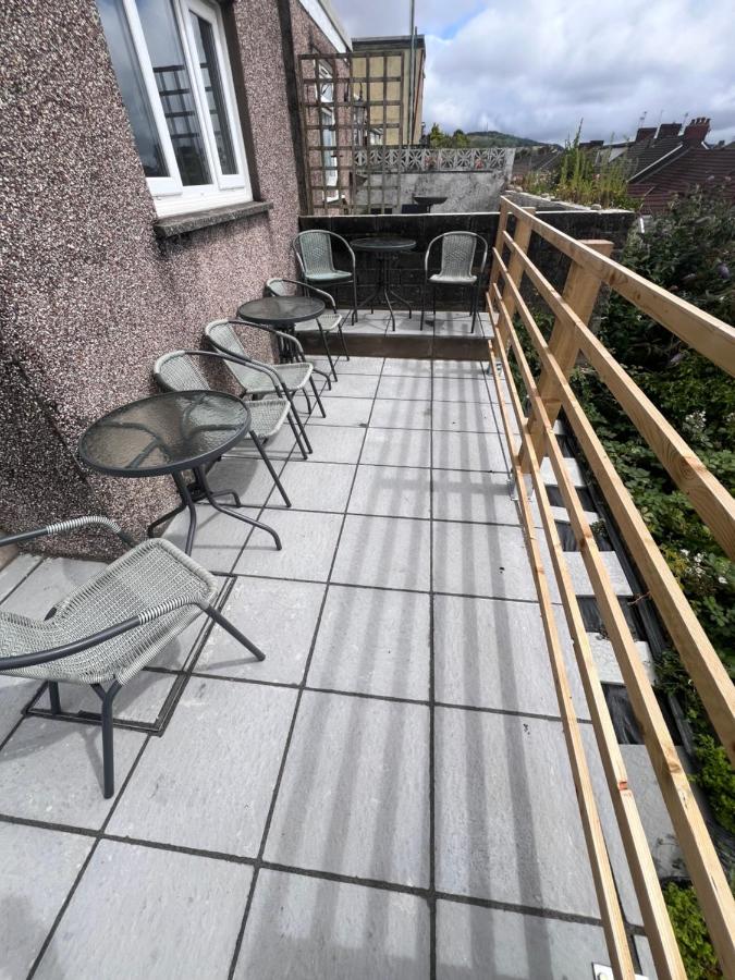 The 145 house in Swansea city centre, Train, Beach, Mumbles, Gower - B&B