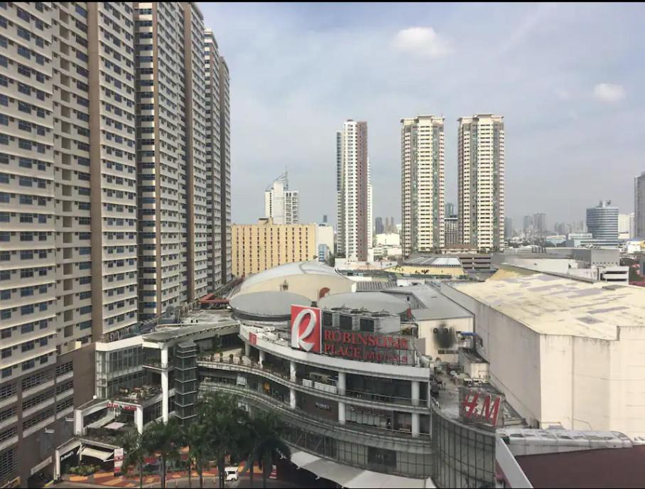 Stylish Malate City Hub at Birch Tower - B&B