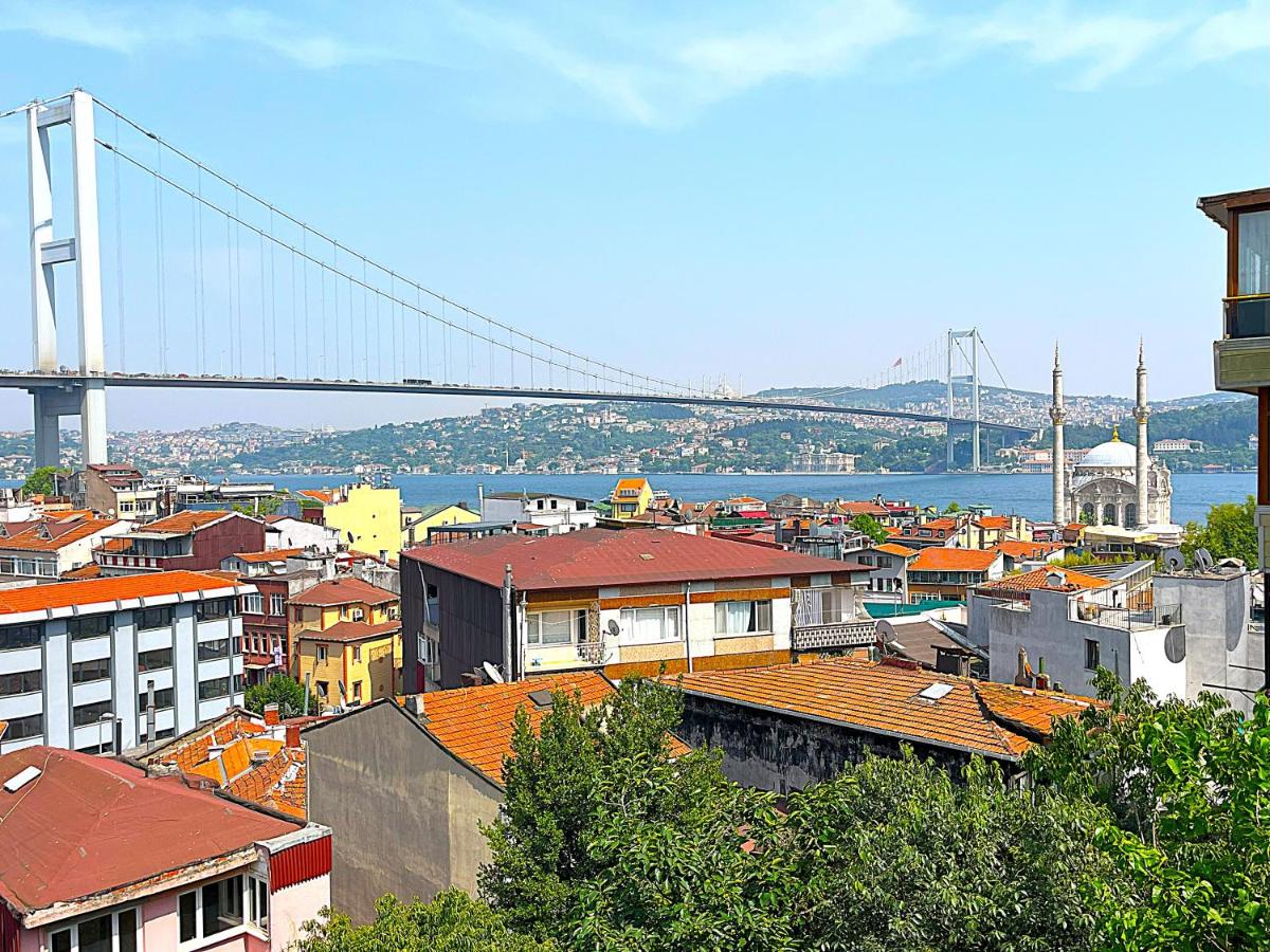 Three-Bedroom Apartment with Sea View