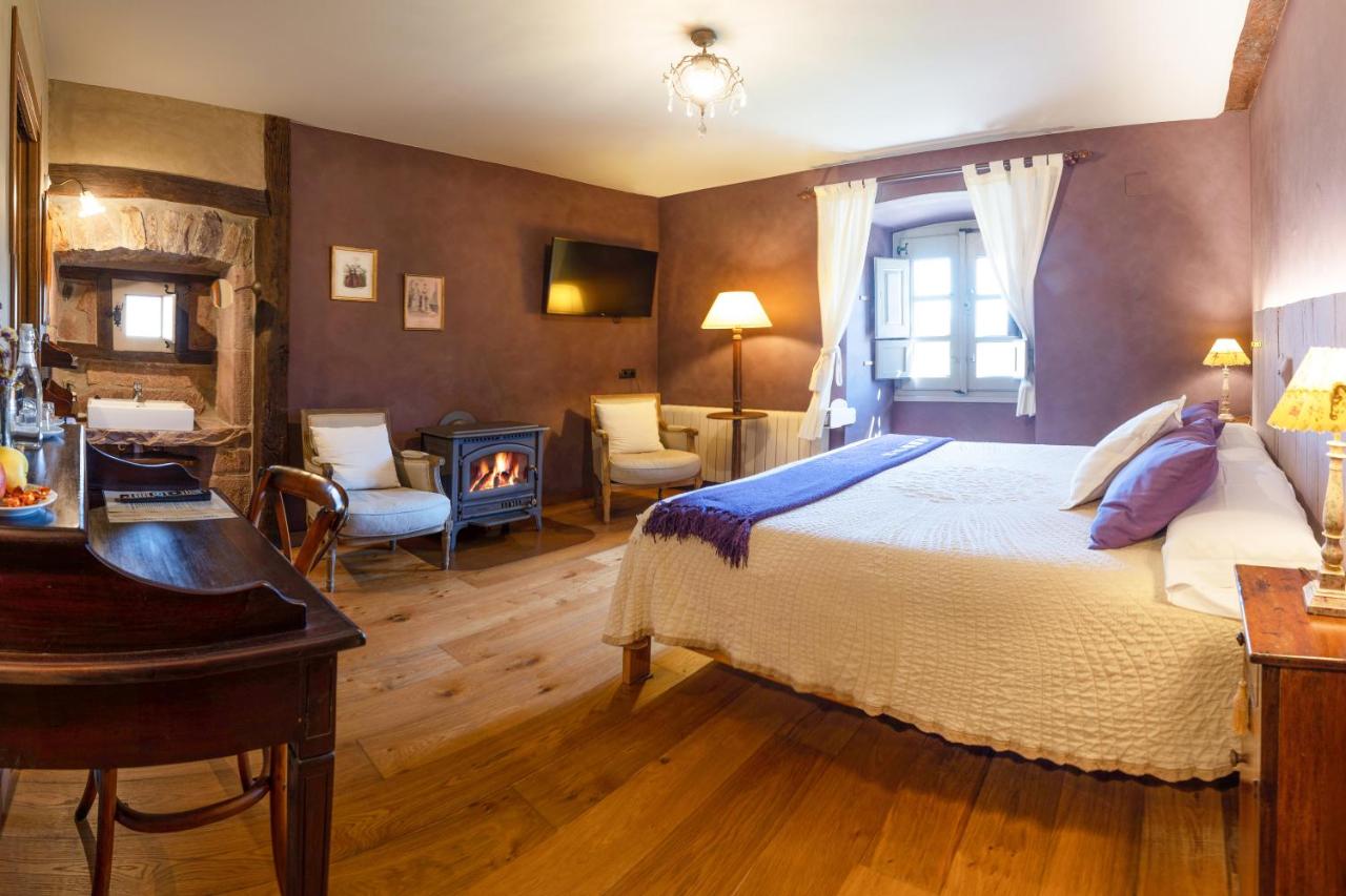 Superior Double Room with Mountain View and Fireplace