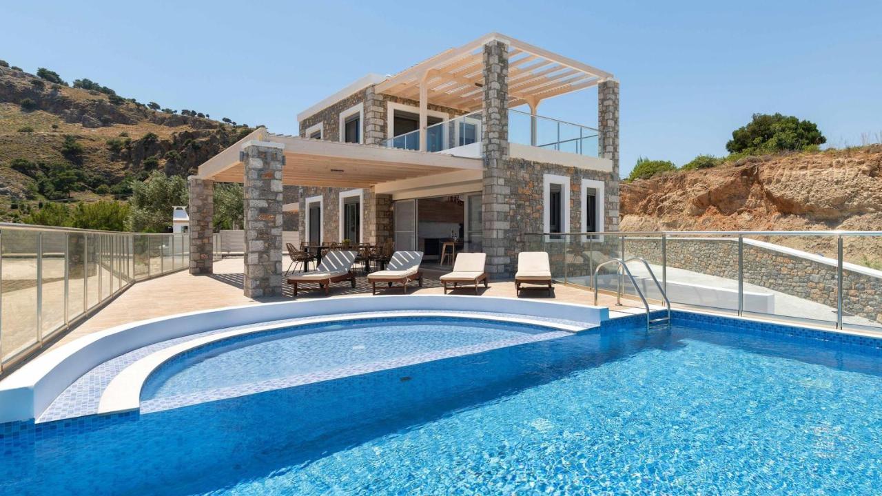 Family Rhodes Villa 4 Bedrooms Villa Summer Memories Private Pool Lindos - Bed and Breakfast Vlicha