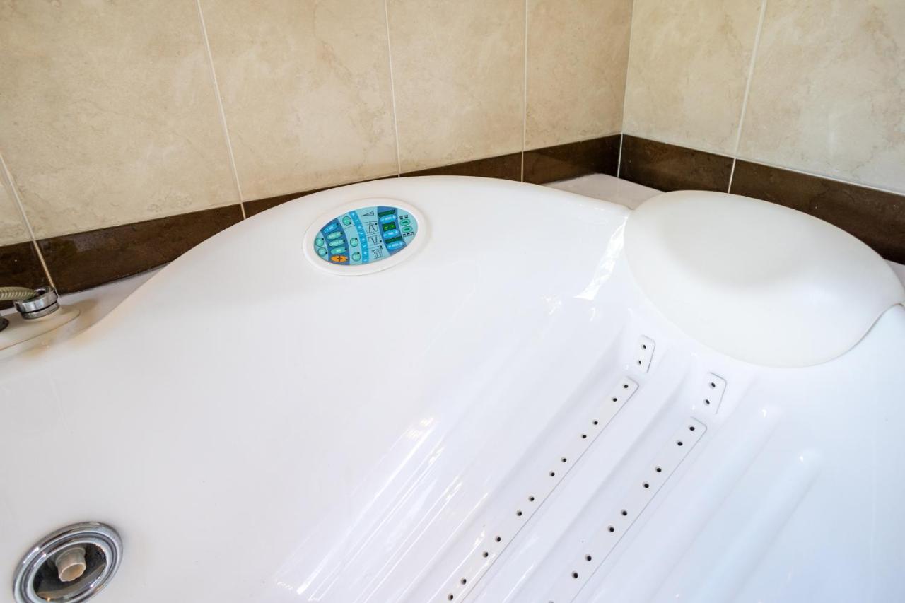Double Room with Spa Bath