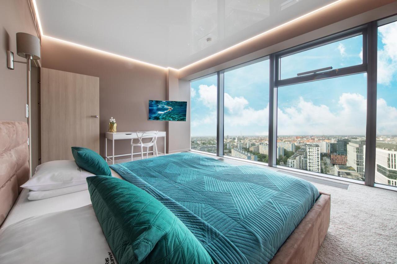 Deluxe Apartment with Hot Tub & Terrace