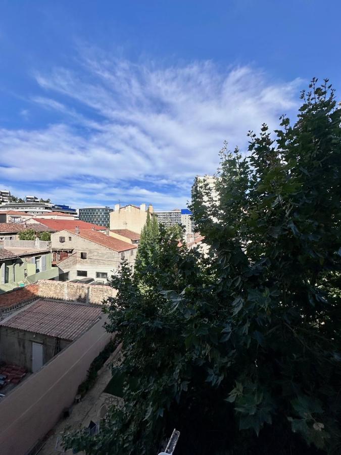 Joli Appartement aux Chartreux - Calme & lumineux - Chambres d'hôtes Marseille