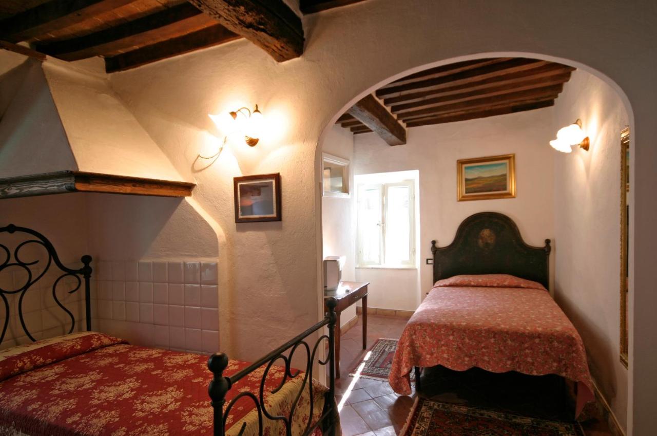 Twin Room with Private Bathroom