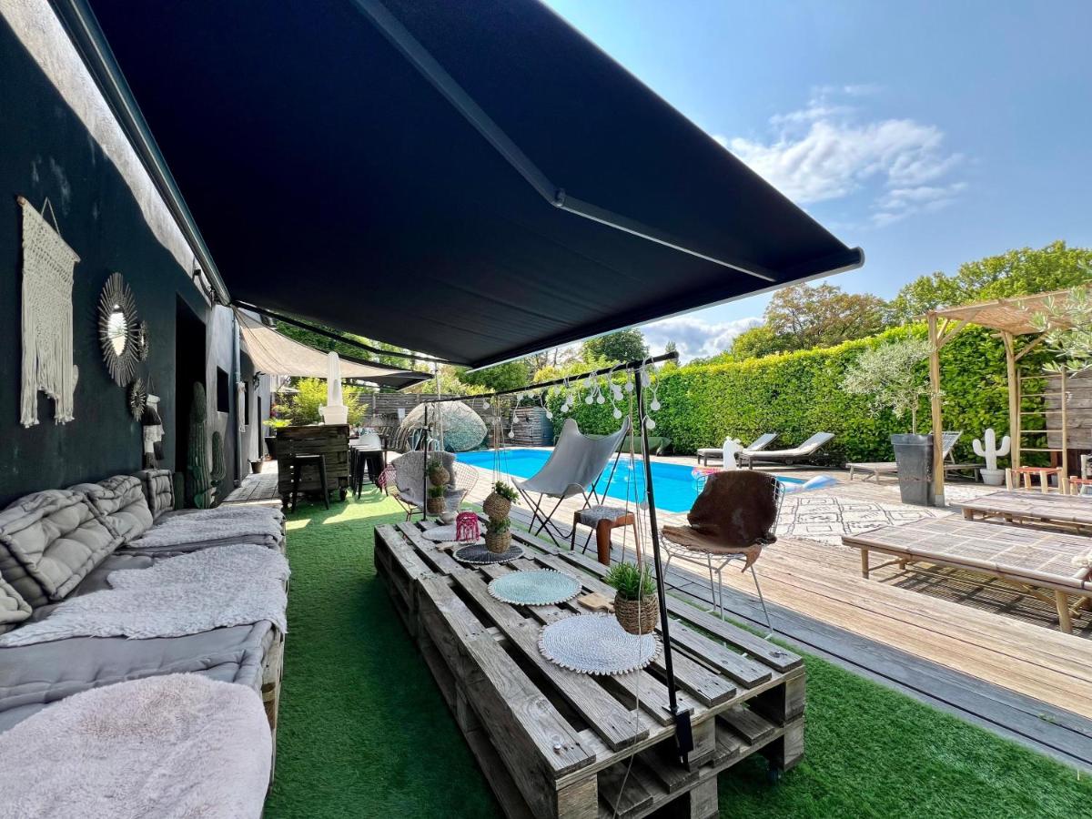 La Villa d'ElodibiZa, 45mn de Paris en train avec piscine ! - Chambres d’hôtes Écuelles
