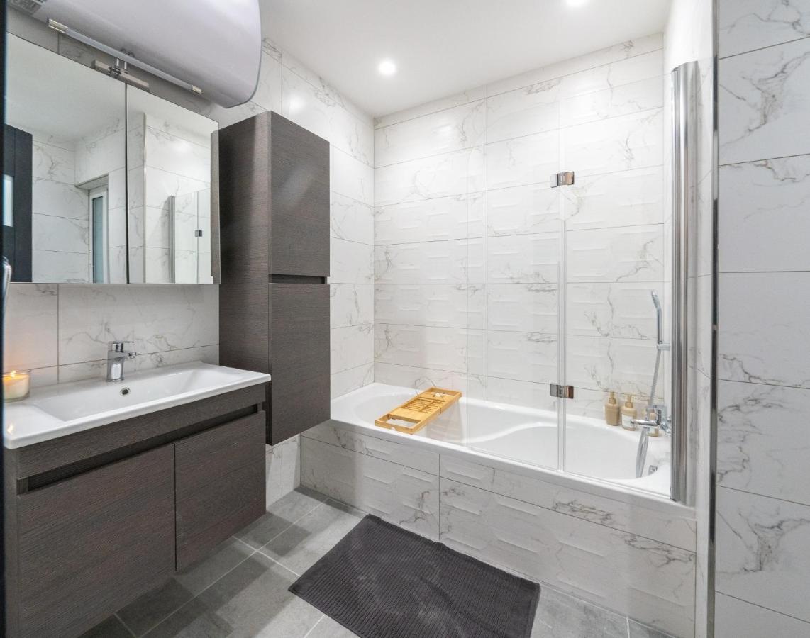 Three-Bedroom Premium Apartment