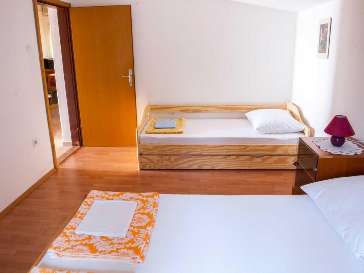 Appartamento con 3 Camere da Letto, Terrazza e Vista Mare (6+2)