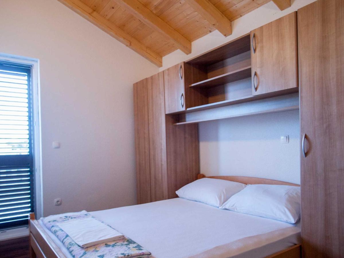 Two-Bedroom Apartment with Sea View and Terrace (4-5 Adults)