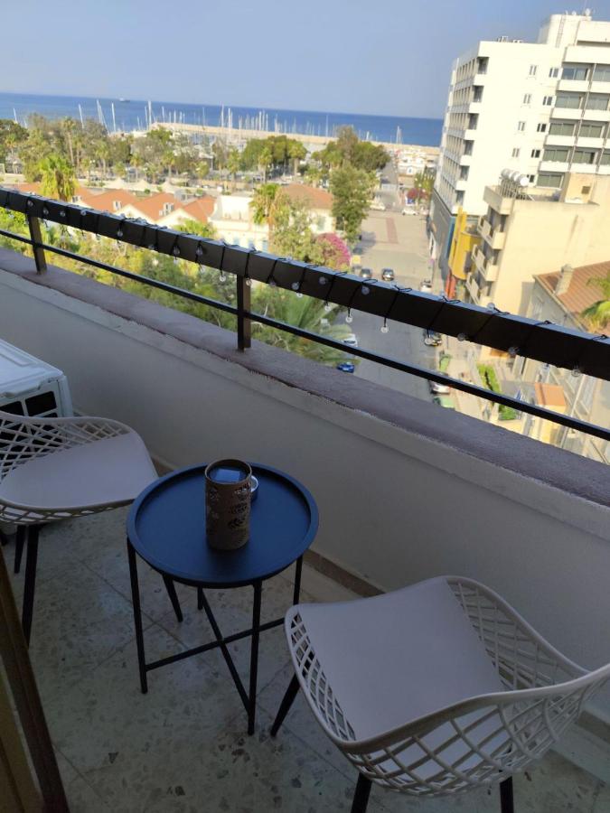 Marina view seaside apartment - B&B Larnaka