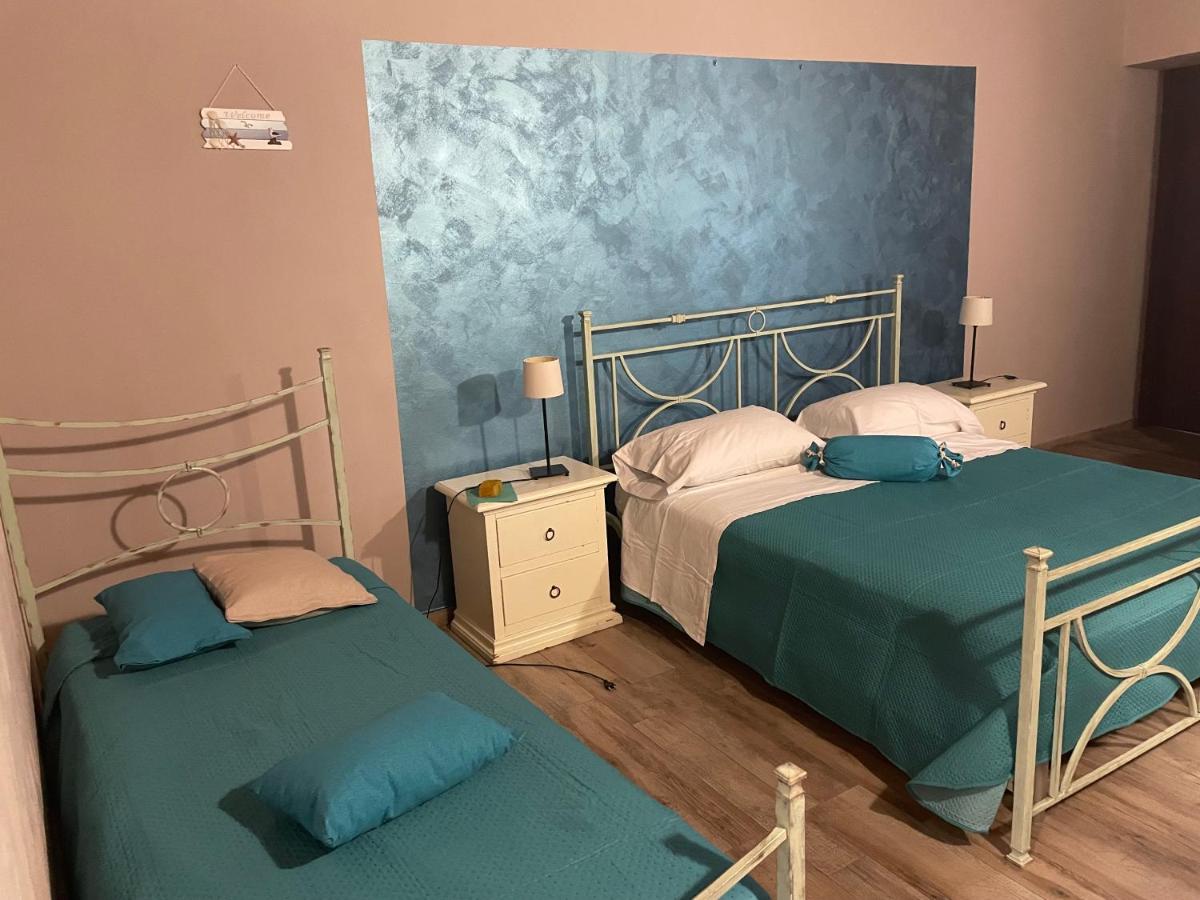 Camera Matrimoniale con Letto Supplementare