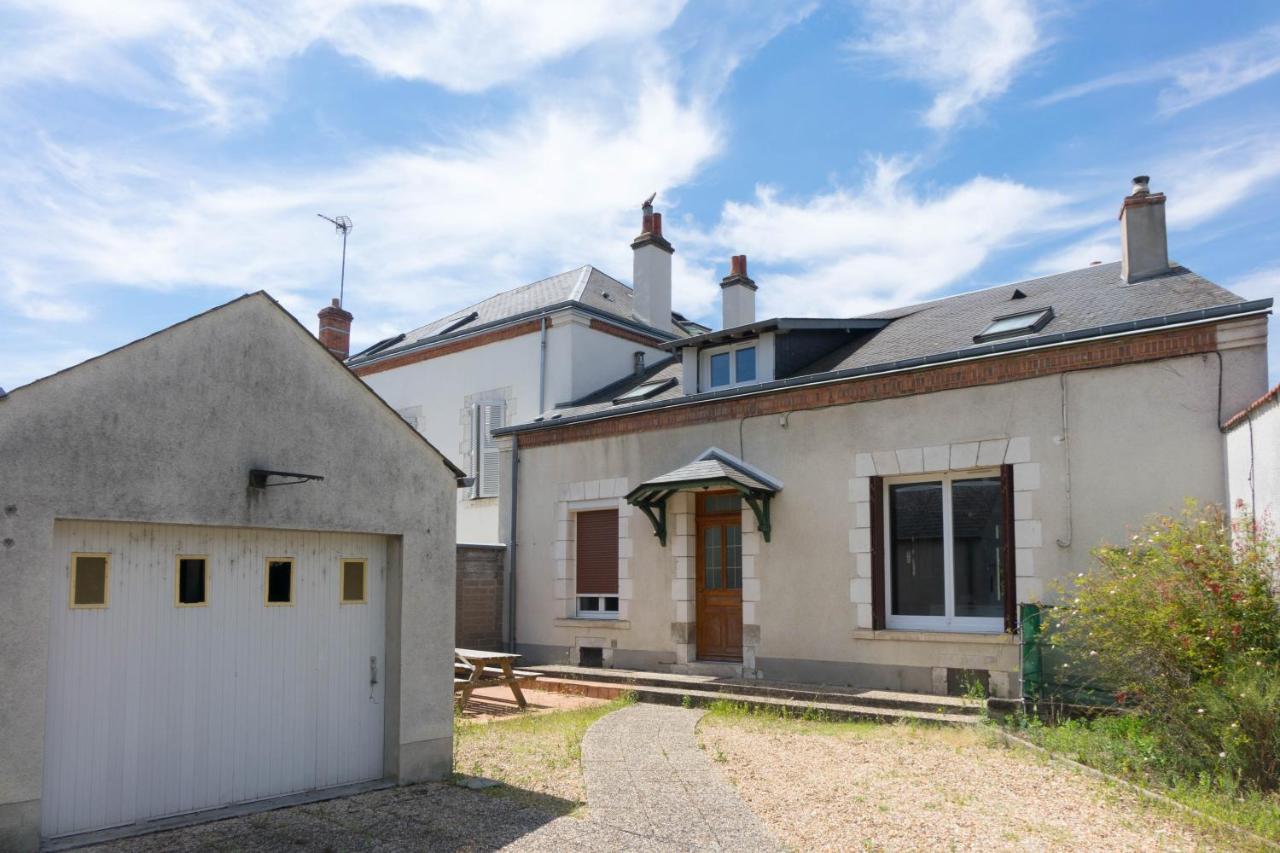 ORLEANS - Maison de ville haut de gamme au calme - 4 chambres avec garage - proche de toutes les commodités - LA MAISON D'A COTE - Chambres d’hôtes