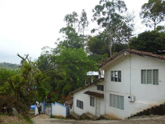 Descanso en el Campo - Bed and Breakfast Cali