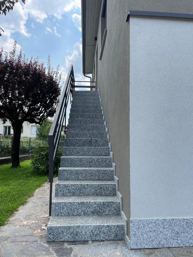 LA TERRAZZA - Very Quiet - Free park - 3 min from Varese center and lake - AIR Conditioning - Cycling friendly - Ferienwohnung