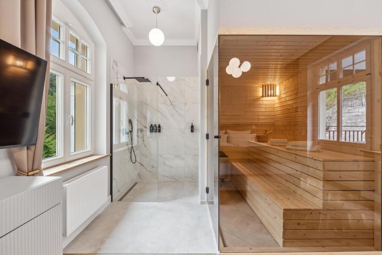 Two-Bedroom Deluxe Apartment with Sauna